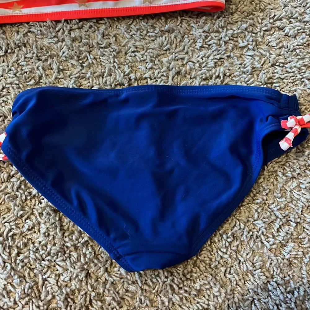 Girls size 6 American flag bathing suit - Picture 4 of 6
